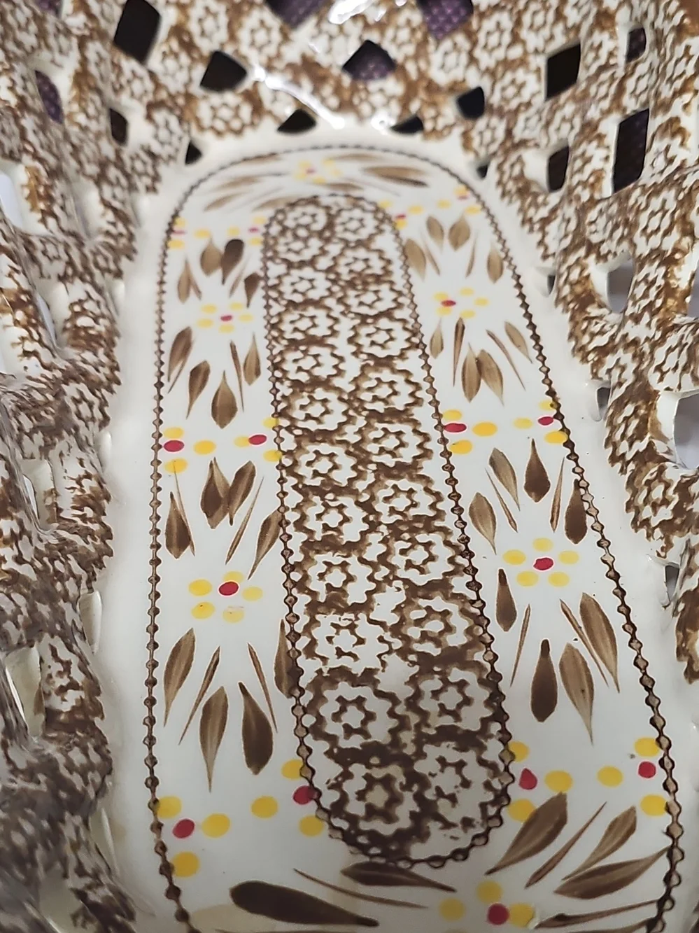 Temp-Tations Plum Oven-to-Table Ceramic Dish with Gold Lattice Trim
